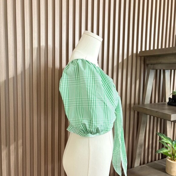 SHEIN Green Gingham Tie-Front Crop Top - Picture 2 of 3
